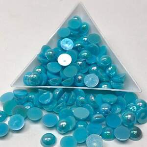 Полубусины перламутровые 8мм, 10 гр/уп - цвет голубой #9 с АВ покрытием Полубусины перламутровые 8мм, 10 гр/уп - цвет голубой #9 с АВ покрытием