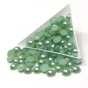 Полубусины перламутровые 8мм, 10 гр/уп - салатовый #Z14 Полубусины перламутровые 8мм, 10 гр/уп - салатовый #Z14