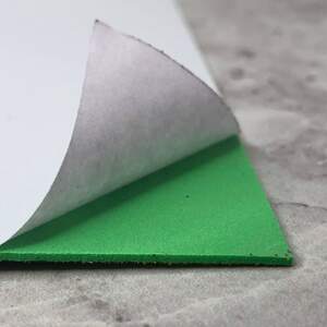 Фоамиран зеленый-012 с глиттером на клеевой основе 1,6 мм, - 1 лист А4 Фоамиран зеленый-012 с глиттером на клеевой основе 1,6 мм, - 1 лист А4