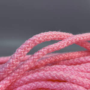 Шнур розовый круглый плетеный 0,6см (акриловый) хлопковый
