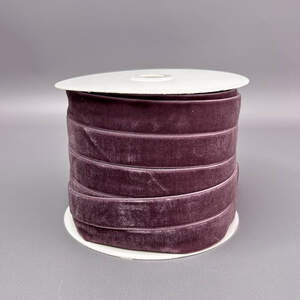 Бархатная лента декоративная 2 см 46 м - сливовый