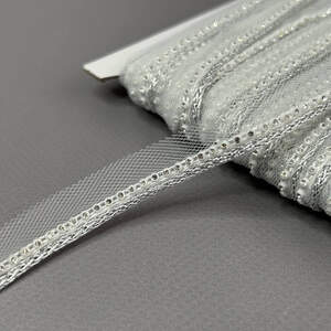 Стразовый кант 5 мм на фатине 13 мм - белый