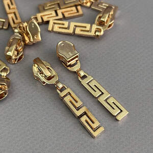 #06 Бегунок для спиральной молнии 7 - золото