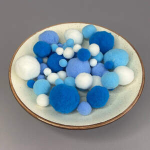 Помпоны для творчества 1-3 см, 130 шт/упаковка - голубой микс