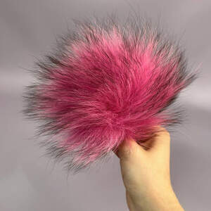 Помпоны из натурального меха лисы окрашенный 12 см - малиновый