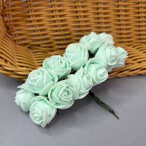 Розочки из фоамирана (12шт) цвет - Мятный Розочки из фоамирана (12шт) цвет - Мятный