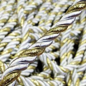 Декоративный шнур для натяжных потолков, Белый С Золотом 10 мм Декоративный шнур для натяжных потолков, Белый С Золотом 10 мм