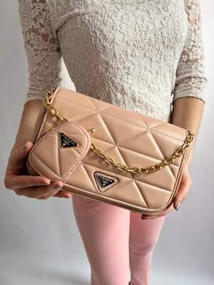 Женская сумка Prada pink 2в1 Прада маленькая сумка на плечо красивая, легкая сумка из эко-кожи Женская сумка Prada pink 2в1 Прада маленькая сумка на плечо красивая, легкая сумка из эко-кожи