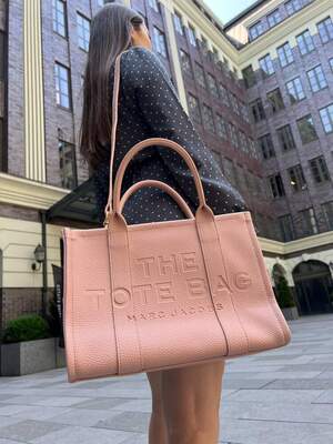 Женская сумка Marc Jacobs Tote MJ Марк Джейкобс Большая сумка шопер на плечо легкая сумка из экокожи Женская сумка Marc Jacobs Tote MJ Марк Джейкобс Большая сумка шопер на плечо легкая сумка из экокожи