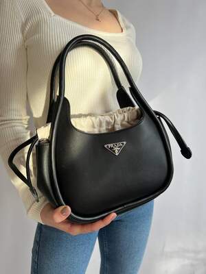 Женская сумка Prada mini Прада маленькая сумка на плечо красивая, легкая сумка из эко-кожи Женская сумка Prada mini Прада маленькая сумка на плечо красивая, легкая сумка из эко-кожи