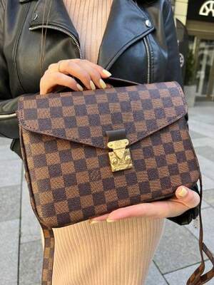 Женская сумка из эко-кожи Луи Виттон Louis Vuitton LV молодежная, брендовая сумка через плечо