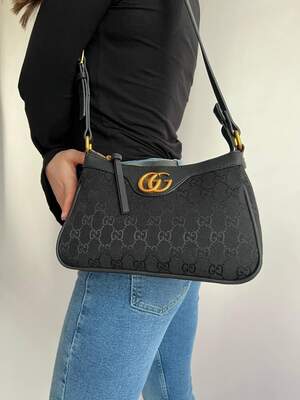 Женская сумка Gucci Гуччи черного цвета молодежная, брендовая текстильная сумка через плечо Женская сумка Gucci Гуччи черного цвета молодежная, брендовая текстильная сумка через плечо