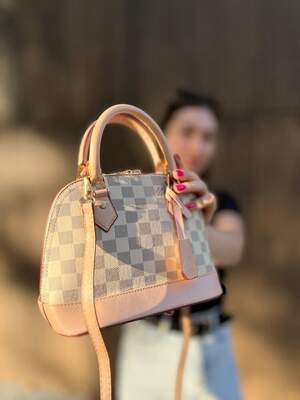 Женская сумка из эко-кожи Луи Виттон Louis Vuitton Alma LV молодежная, брендовая сумка через плечо Женская сумка из эко-кожи Луи Виттон Louis Vuitton Alma LV молодежная, брендовая сумка через плечо