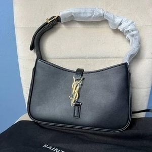 Женская сумка из эко-кожи Ysl Hobo black Ив Сен Лоран Хобо Yves Saint Laurent черного цвета молодежная Женская сумка из эко-кожи Ysl Hobo black Ив Сен Лоран Хобо Yves Saint Laurent черного цвета молодежная