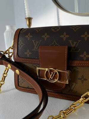 Женская сумка из эко-кожи Луи Виттон Louis Vuitton LV молодежная, брендовая сумка через плечо Женская сумка из эко-кожи Луи Виттон Louis Vuitton LV молодежная, брендовая сумка через плечо