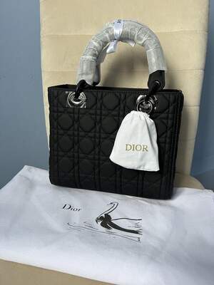 Женская сумка Dior mini Диор маленькая сумка шоппер на плечо красивая, легкая, стеганая сумка текстильная Женская сумка Dior mini Диор маленькая сумка шоппер на плечо красивая, легкая, стеганая сумка текстильная