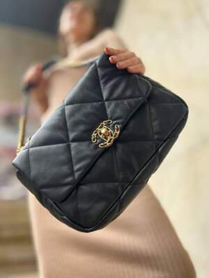 Женская сумка Chanel молодежная сумка шанель через плечо из мягкой экокожи изящная брендовая сумочка Женская сумка Chanel молодежная сумка шанель через плечо из мягкой экокожи изящная брендовая сумочка