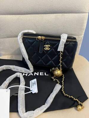 Женская сумка Chanel mini молодежная сумка шанель через плечо из мягкой экокожи изящная брендовая сумочка Женская сумка Chanel mini молодежная сумка шанель через плечо из мягкой экокожи изящная брендовая сумочка