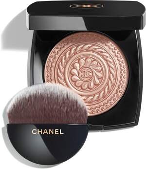 Хайлайтер Chanel Dentelle Précieuse illuminating powder, limited edition Хайлайтер Chanel Dentelle Précieuse illuminating powder, limited edition