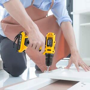 Шуруповерт Набор слесарного инструмента Dewalt (желтый) Шуруповерт Набор слесарного инструмента Dewalt (желтый)