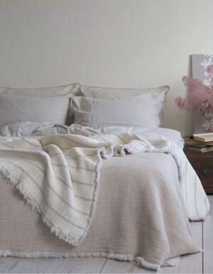 Муслиновое покрывало на кровать LA MODNO Magic cream 170x240